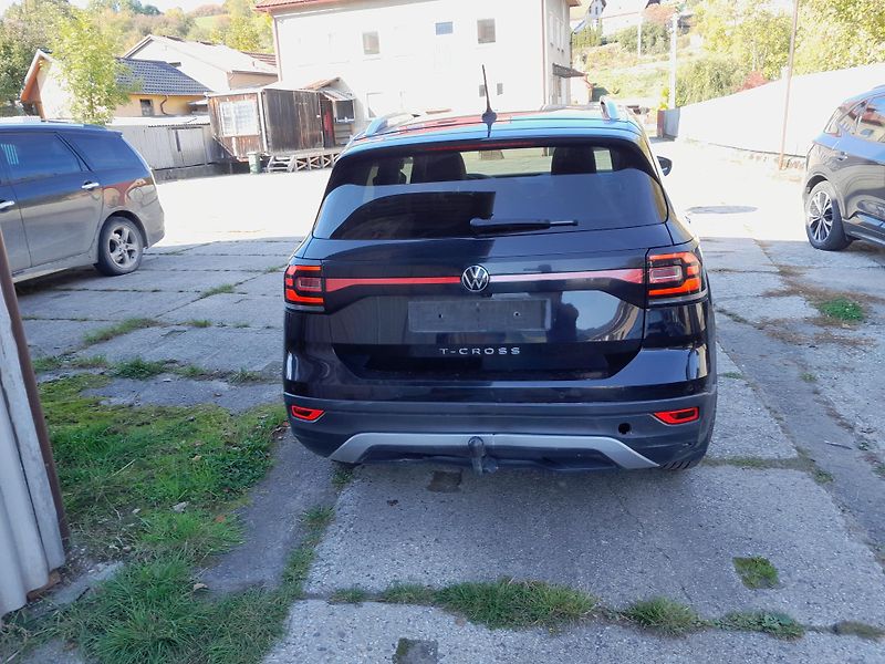 Volkswagen T-Cross (2021) 1,5 TSI DSG  - fotka 6 z 19