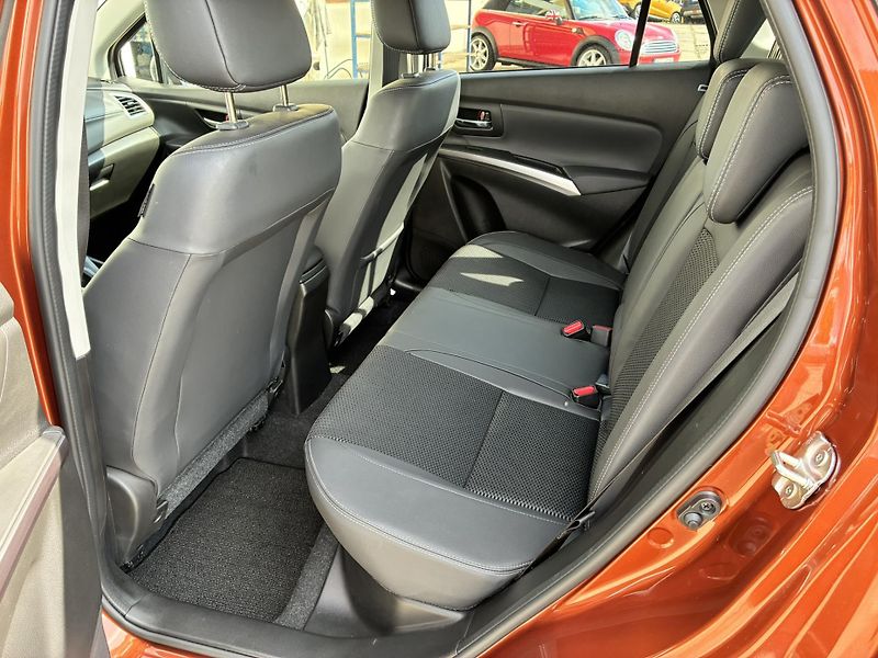 Suzuki S-Cross 1.4 BoosterJet 6AT 4x4 Eleganc - fotka 11 z 21