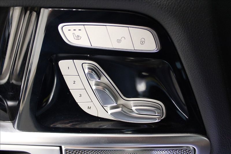 Mercedes-Benz Třídy G 2,9 350d 9G AMG, BURMESTER 4M - fotka 16 z 43