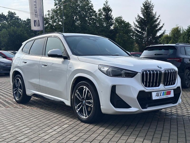 BMW X1 20D xDrive  - fotka 4 z 17
