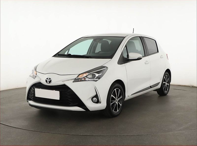 Toyota Yaris (2018) 1.5 Dual VVT-i, ČR,1.maj - fotka 2 z 18