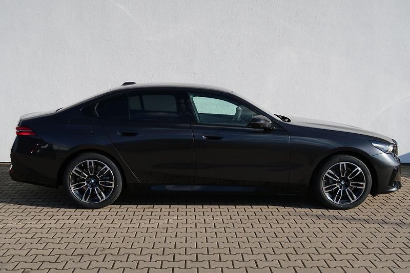BMW Řada 5 540d xDrive Sedan - fotka 5 z 6