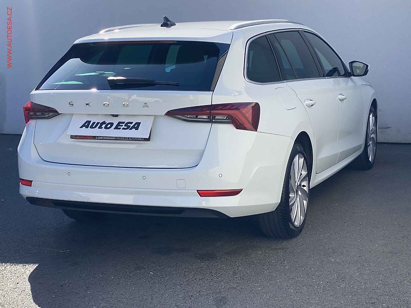 Škoda Octavia (2021) 1.5 TSi, 1.maj,ČR, Style, LED - fotka 4 z 18