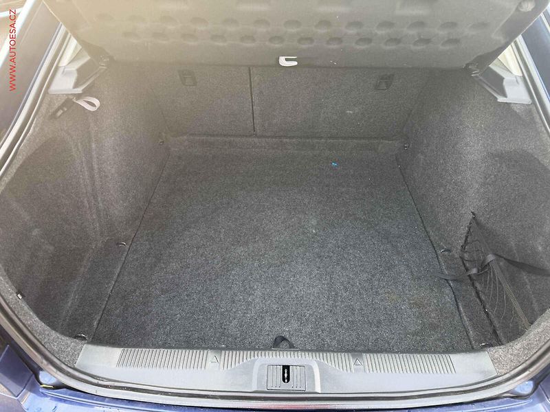 Škoda Octavia (2011) 1.6 TDi, ČR, AC, temp - fotka 7 z 16