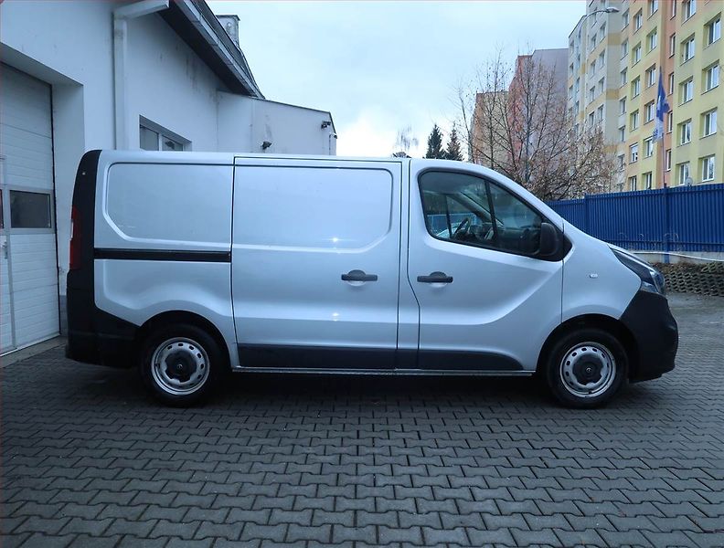Opel Vivaro (2019) 1.6 BiCDTI - fotka 6 z 16