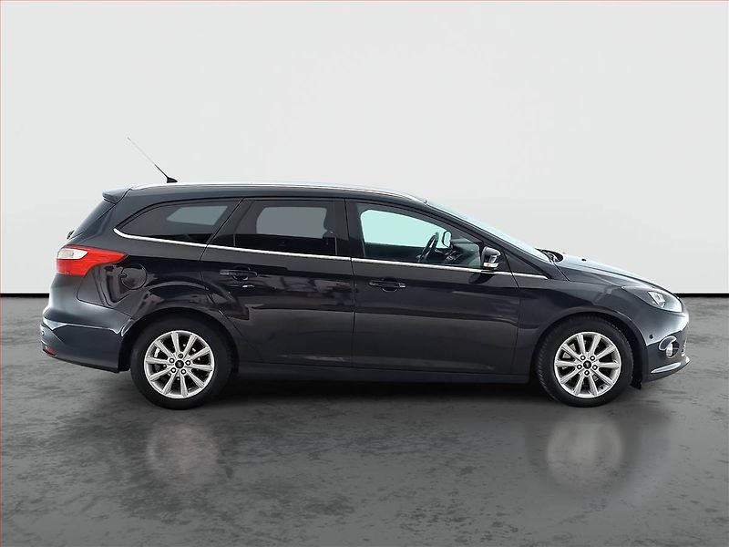 Ford Focus (2013) 2.0 TDCi, Automat, Tempomat - fotka 6 z 16