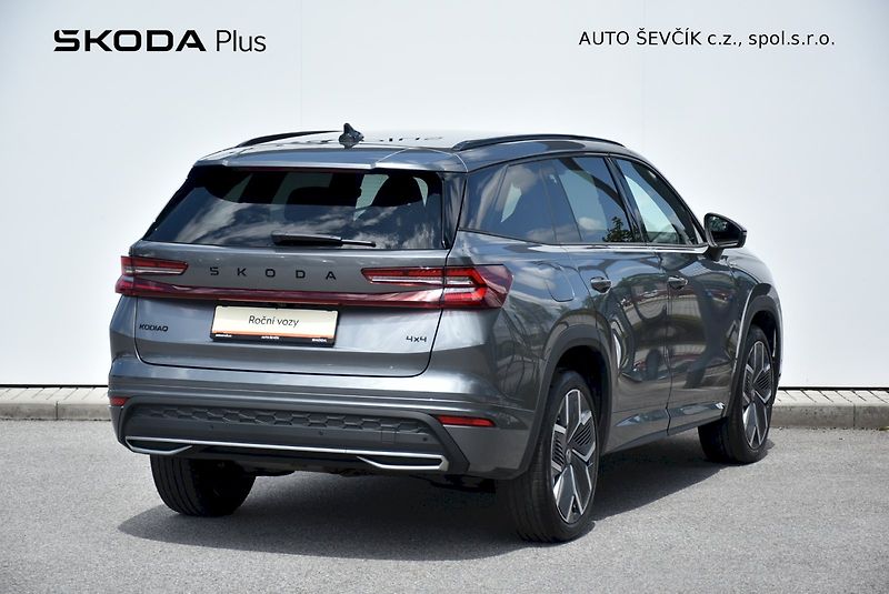Škoda Kodiaq (2025) SPORTLINE 2.0 TDI 142kW 4x4 DS - fotka 2 z 35