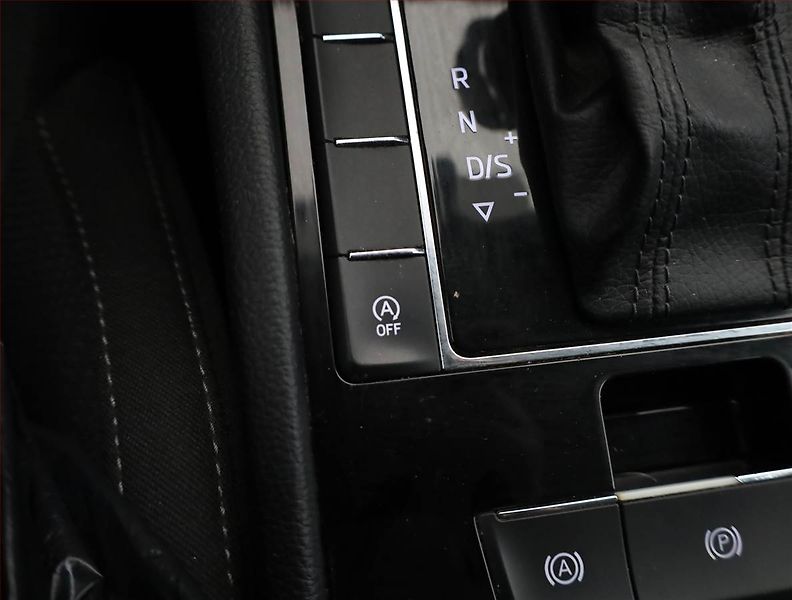 Škoda Superb (2017) 2.0 TDI, Automat, Navi - fotka 16 z 20