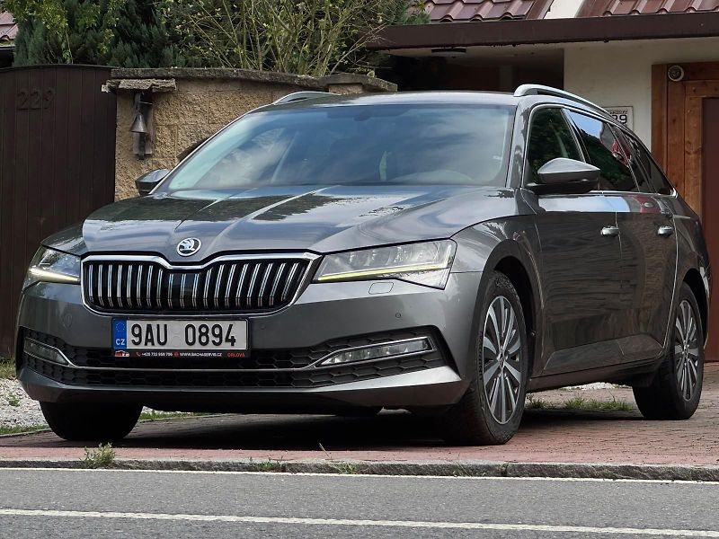 Škoda Superb 2.0 STYLE 1.MAJ ČR DPH KŮŽE - fotka 3 z 26