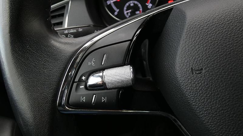 Škoda Fabia Combi 1,0 TSI Ambition Tour - fotka 11 z 22