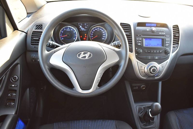 Hyundai ix20 1,4 16V 1.MAJ,AC,SERVIS AKCE - fotka 10 z 16