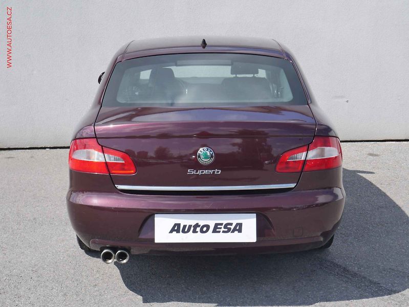 Škoda Superb (2009) 1.4TSi, Ambition - fotka 5 z 12