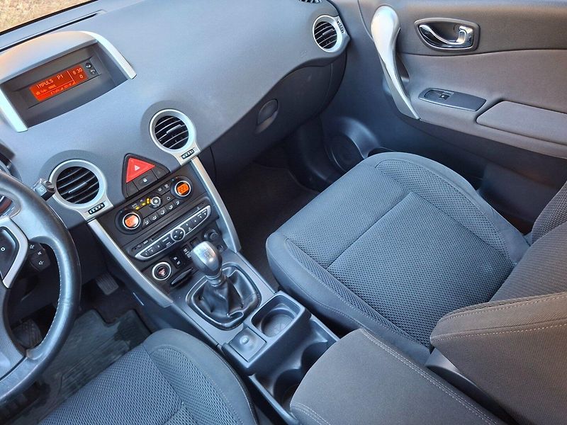 Renault Koleos (2009) 2.0dCi 110kW 4WD -NOVÉ V ČR - fotka 13 z 36