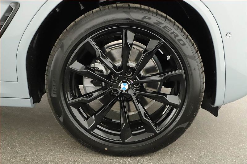 BMW X4 (2025) xDrive20d, M Sport, Navigace - fotka 20 z 20