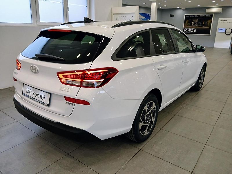 Hyundai i30 (2026) 1,0 T-GDI GO Czech! - fotka 5 z 15