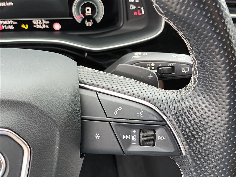 Audi Q7 3,0 55 TFSI S-LINE 250 kW,ČR, - fotka 39 z 42