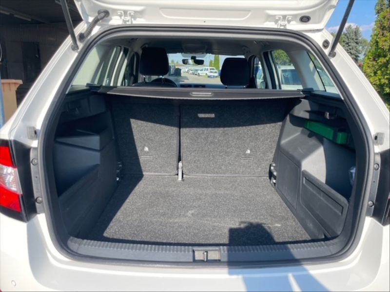 Škoda Fabia 1,0 TSI 70 Ambition - fotka 6 z 11
