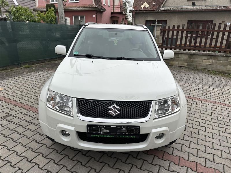 Suzuki Grand Vitara 1,6 4x4 - fotka 10 z 18