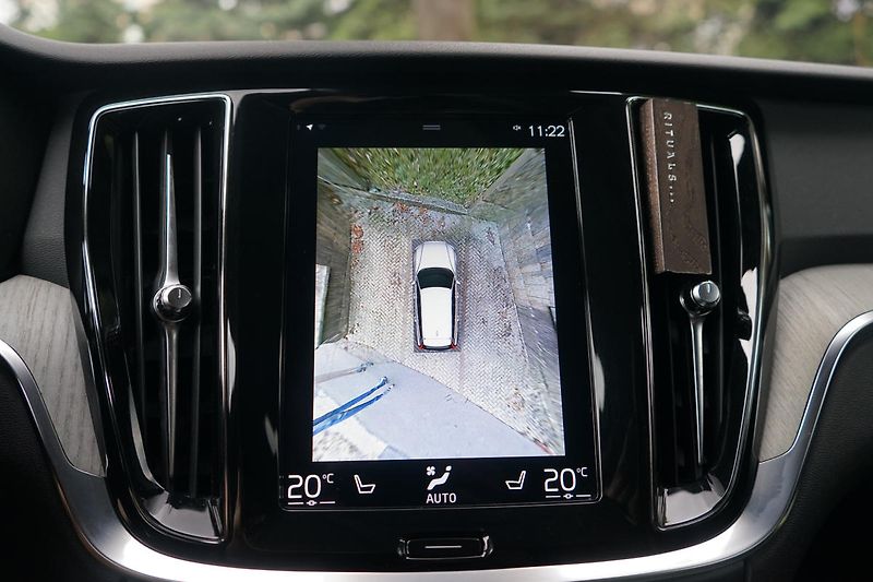 Volvo V60 CC B4 diesel Kůže 360 H/K NezT - fotka 26 z 35