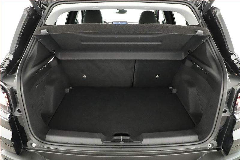Jeep Avenger (2023) 54 kWh, SoH 94% - fotka 19 z 20