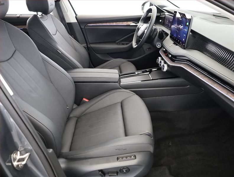 Škoda Superb (2025) 2.0 TDI - fotka 7 z 18