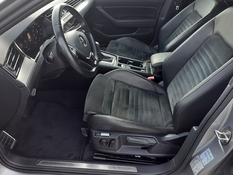 Volkswagen Passat (2018) 2.0 BiTDi 4x4 - fotka 26 z 48