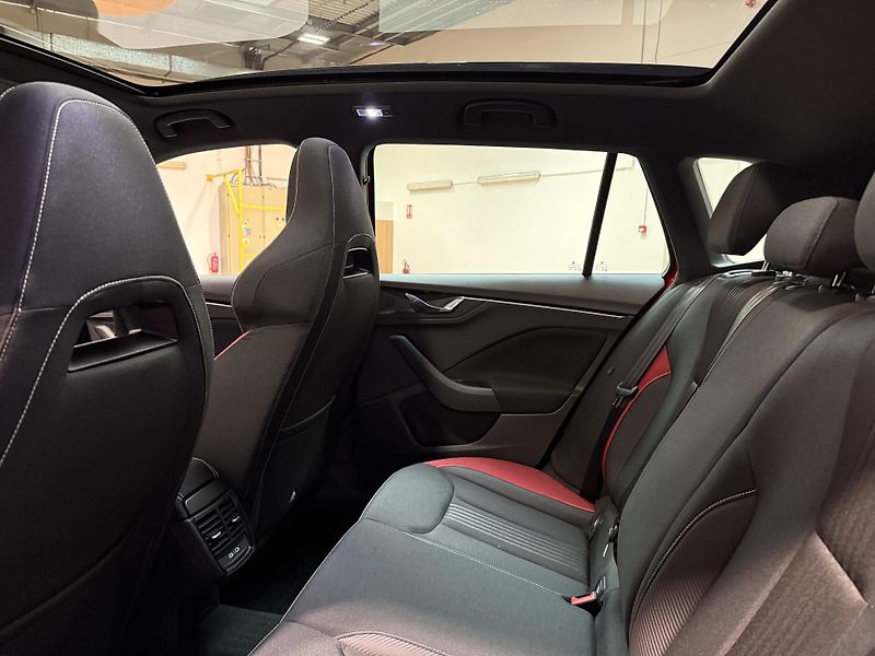 Škoda Kamiq 1.5 TSI 110 kW Monte Carlo DSG - fotka 11 z 13