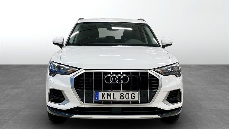 Audi Q3 35TFSI S Tronic LED Cockpit - fotka 2 z 13