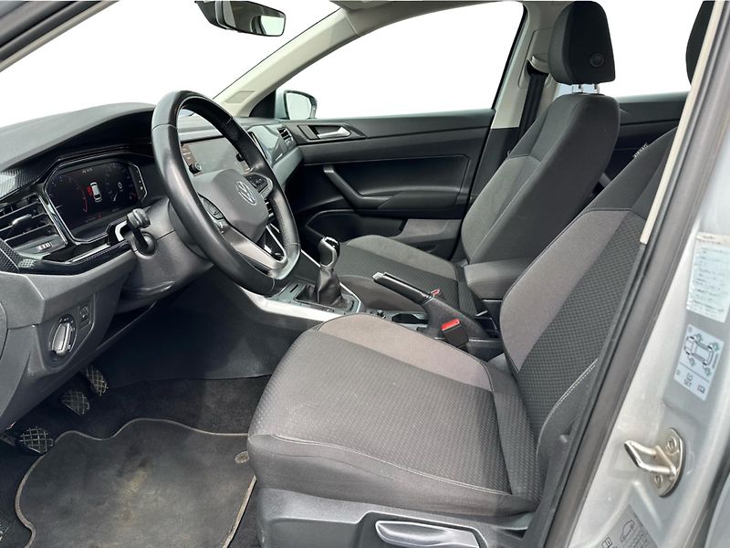 Volkswagen Polo Life 1.0 TSI 70kW MAN.5 - fotka 11 z 22