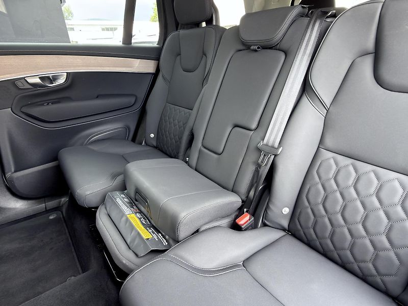 Volvo XC90 B5 AWD PLUS BRIGHT // 7M +kola - fotka 15 z 52