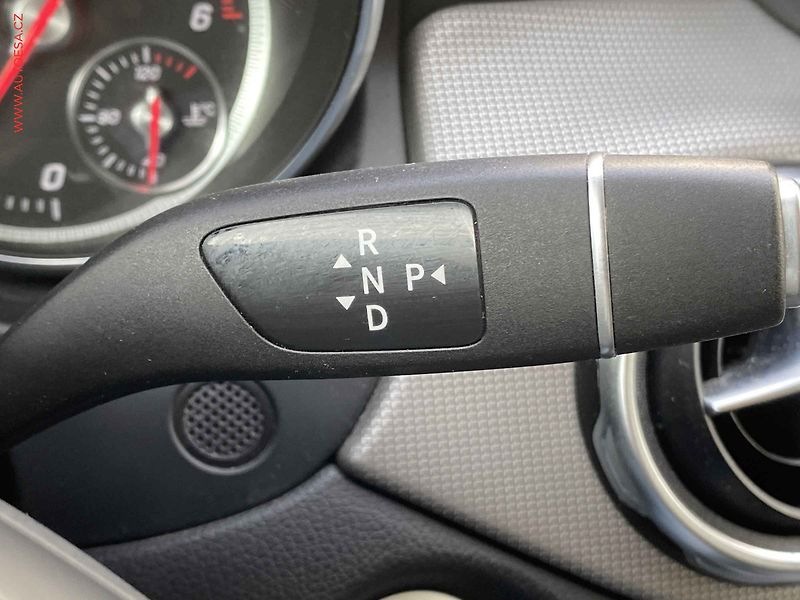 Mercedes-Benz GLA (2018) 2.2 CDi 4Matic, AT, LED - fotka 20 z 22