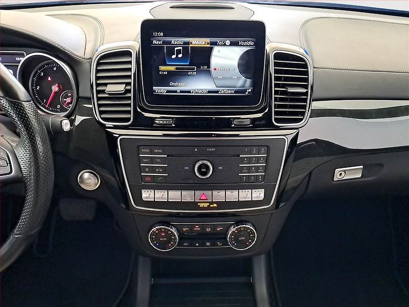 Mercedes-Benz GLE (2019) 350 d 4MATIC - fotka 12 z 22