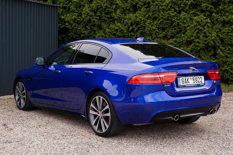 Jaguar XE S SUPERCHARGED DPH - fotka 28 z 33