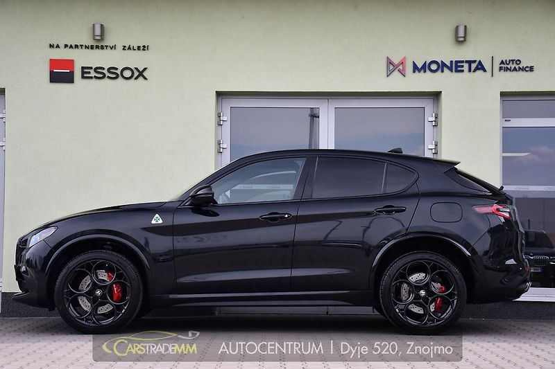 Alfa Romeo Stelvio 2.9V6 Bi-T SPARCO REZERVACE - fotka 2 z 54