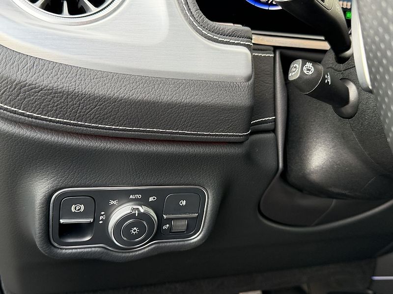 Mercedes-Benz Třídy G 580 s technologií EQ - fotka 21 z 42
