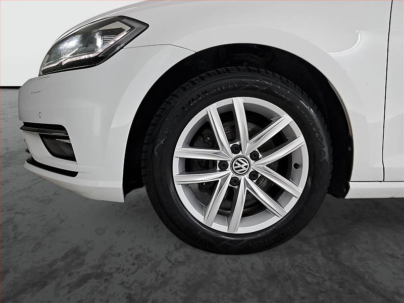 Volkswagen Golf (2020) Highline 1.5 TSI, ČR,1.maj - fotka 15 z 16