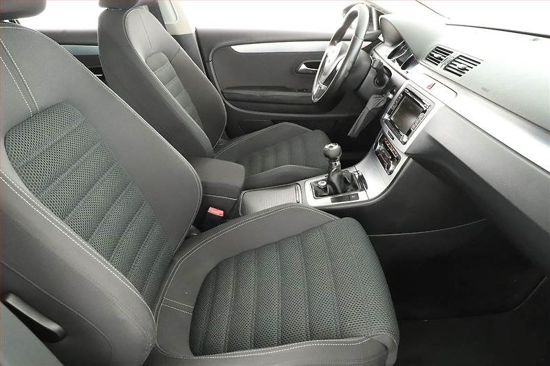 Volkswagen Passat CC (2009) 2.0 TDI, Xenony, Tempomat - fotka 7 z 17