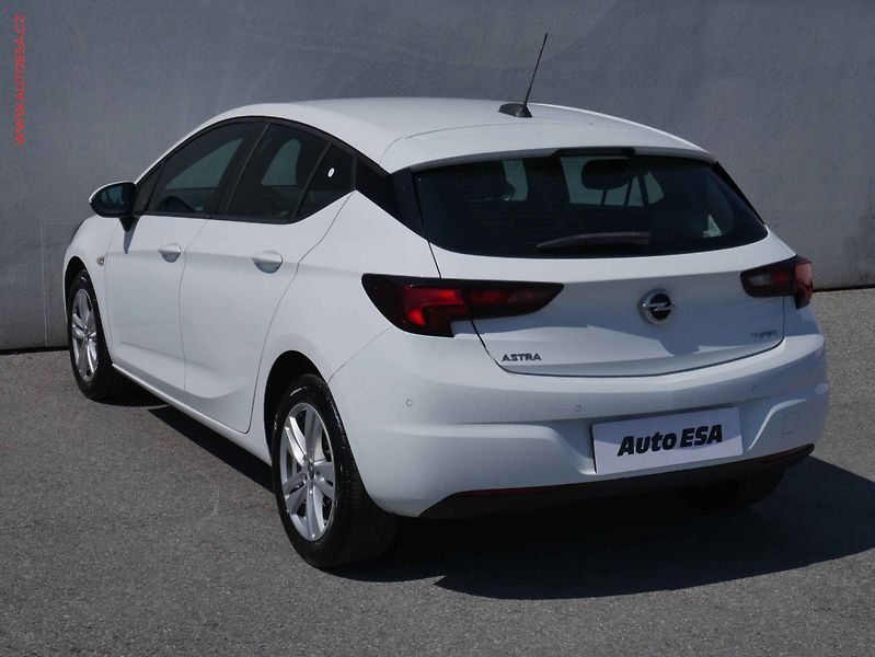 Opel Astra (2018) 1.4i, 2.maj,ČR - fotka 6 z 16