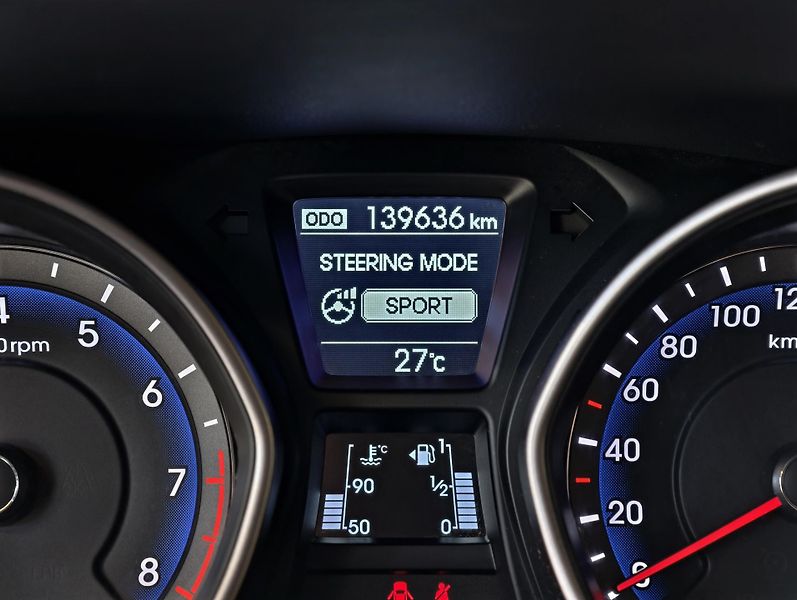 Hyundai i30 1.6 GDi 88kW KAMERA VÝHŘEVY ČR - fotka 17 z 23