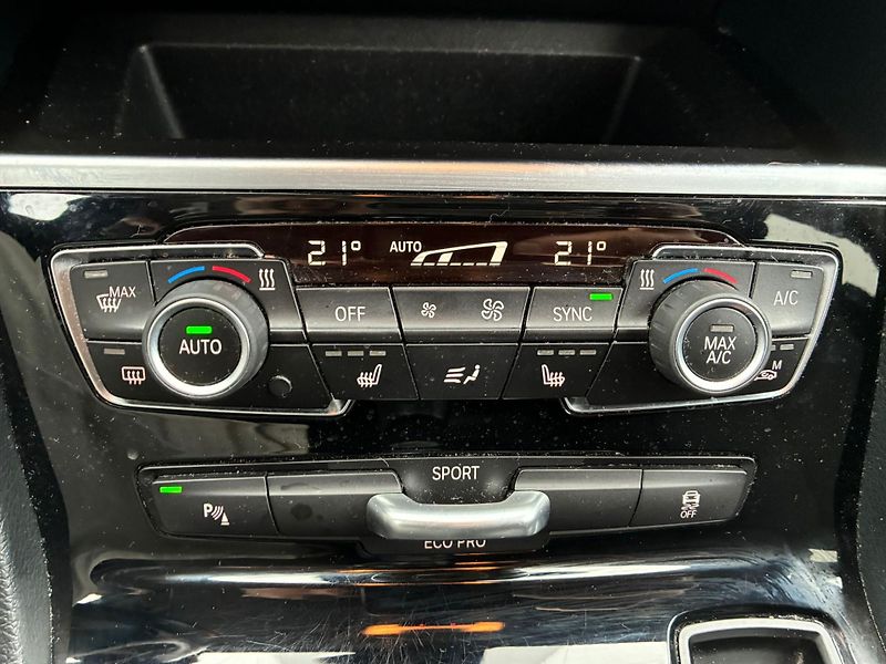 BMW Řada 2 (2017) 220i GT, 141KW, 7 MÍST - fotka 15 z 25