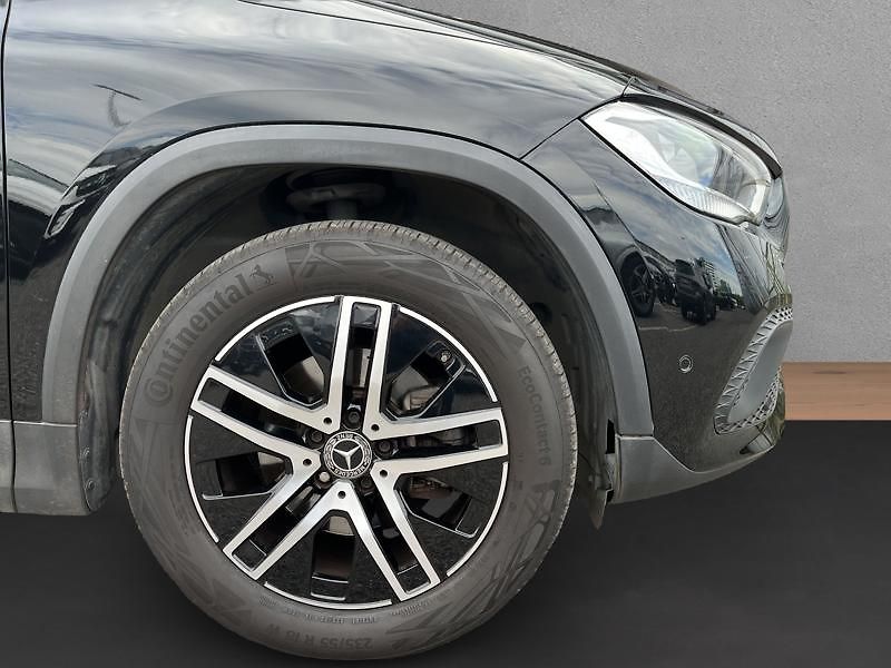 Mercedes-Benz GLA 180d Aut. - fotka 9 z 18