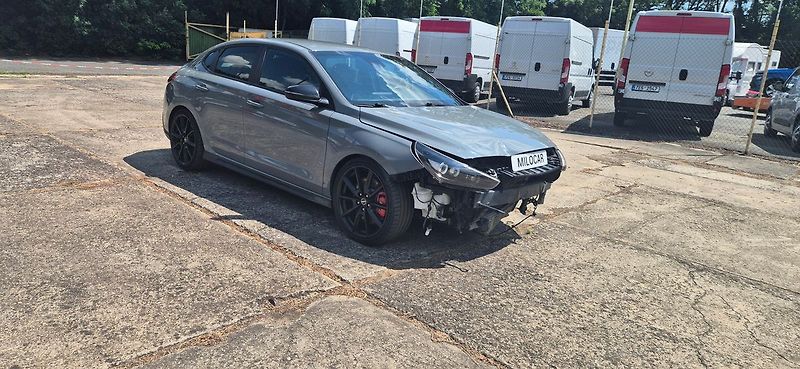 Hyundai i30 N Performance T-GDI 2.0 T-GDI - fotka 2 z 21