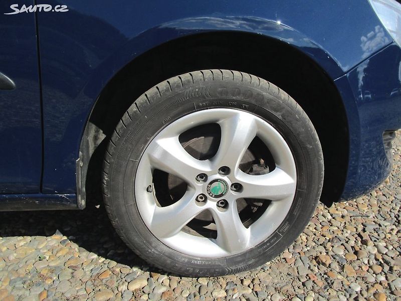 Škoda Roomster 1,2TSI-63KW-NOVÁ STK+ROZVODY - fotka 10 z 40