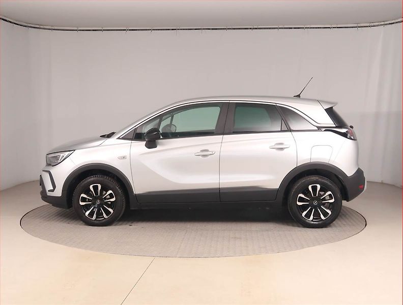 Opel Crossland X (2023) Elegance 1.2 Turbo, Kůže, Navi - fotka 3 z 16