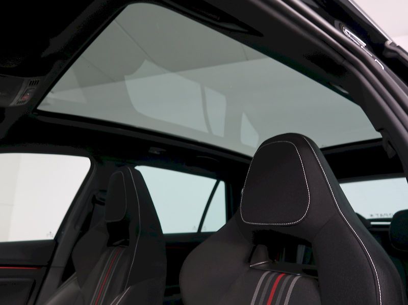 Škoda Kamiq (2026) MONTE CARLO 1.5TSI 110KW DSG P - fotka 15 z 38