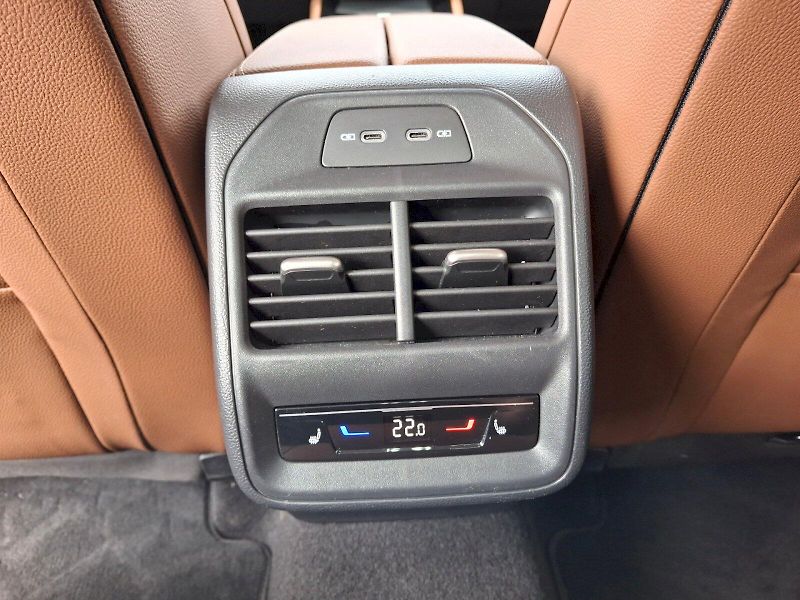 Škoda Superb (2026) iV L&K DSG 1,5TSi 150kW - fotka 32 z 35