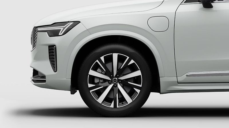 Volvo XC90 (2026) T8 AWD RECHARGE CORE 7míst AUT - fotka 20 z 20
