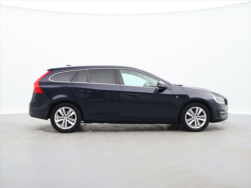 Volvo V60 2,0 D2 Ocean Race Navi Kůže - fotka 8 z 31