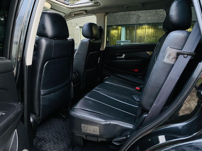 SsangYong Rexton 2.7XDi 4x4 AUT VÝHŘEV KAMERA - fotka 29 z 43