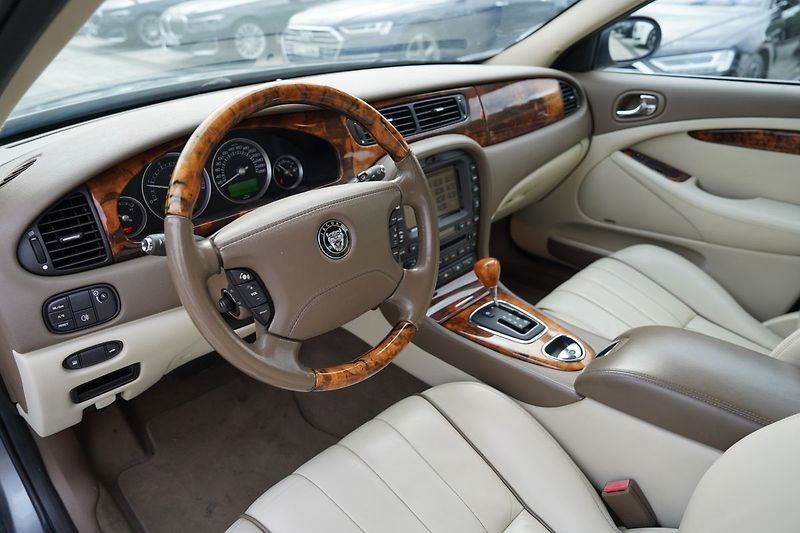 Jaguar S-Type 2.7 D/V6/automat/kůže/šíbr - fotka 23 z 34